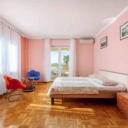Gulic 2 Comfortable Vikendica *