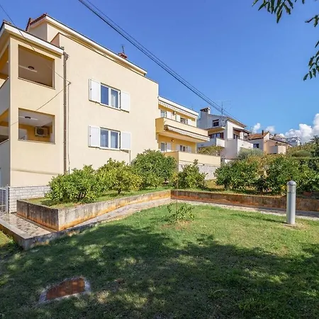 Gulic 2 Comfortable Porec