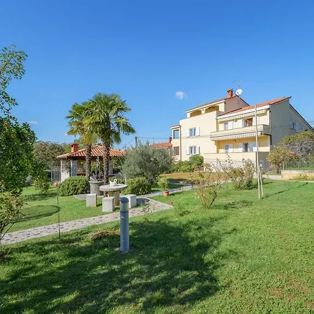 Holiday home Gulic 2 Comfortable *