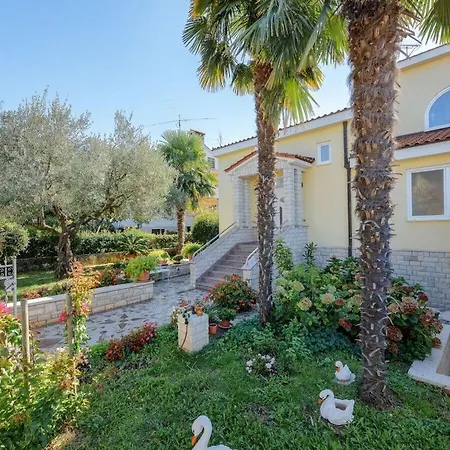 Holiday home Gulic 2 Comfortable *